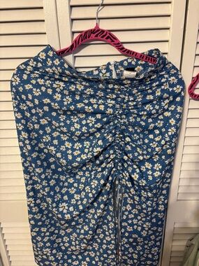 SHEIN Blue Daisy Print Slip Skirt with Yellow Centers